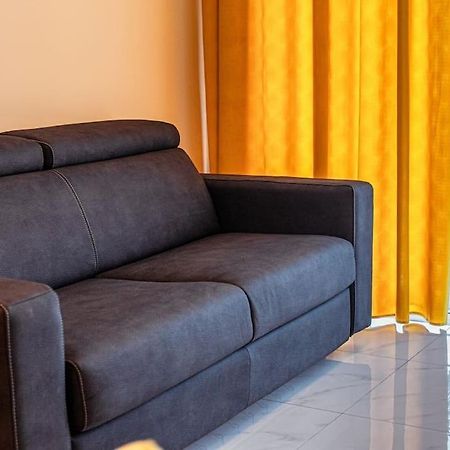 Stylish Seafront Spinola Apartment San Julián Exterior foto